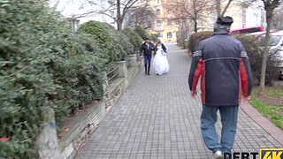 Cuckold video be incumbent on newly wedded become man Claudia Mac riding a stranger